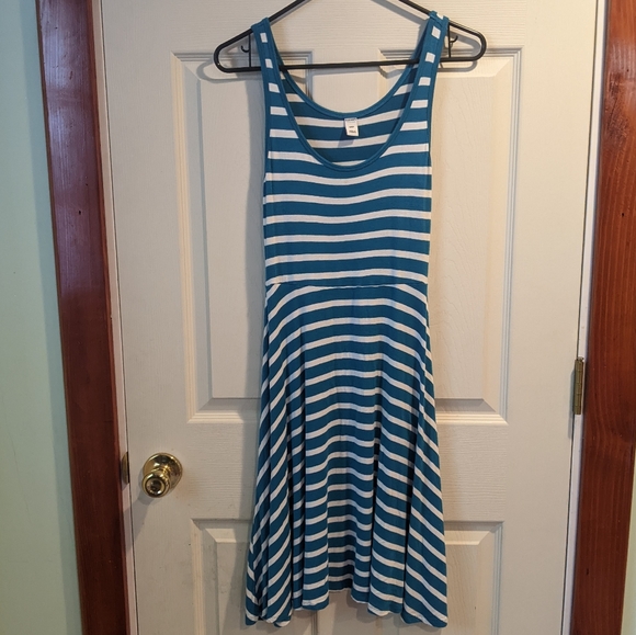 Old Navy Dresses & Skirts - ♦️B2G1FREE♦️ Fit & Flare striped tank top dress
